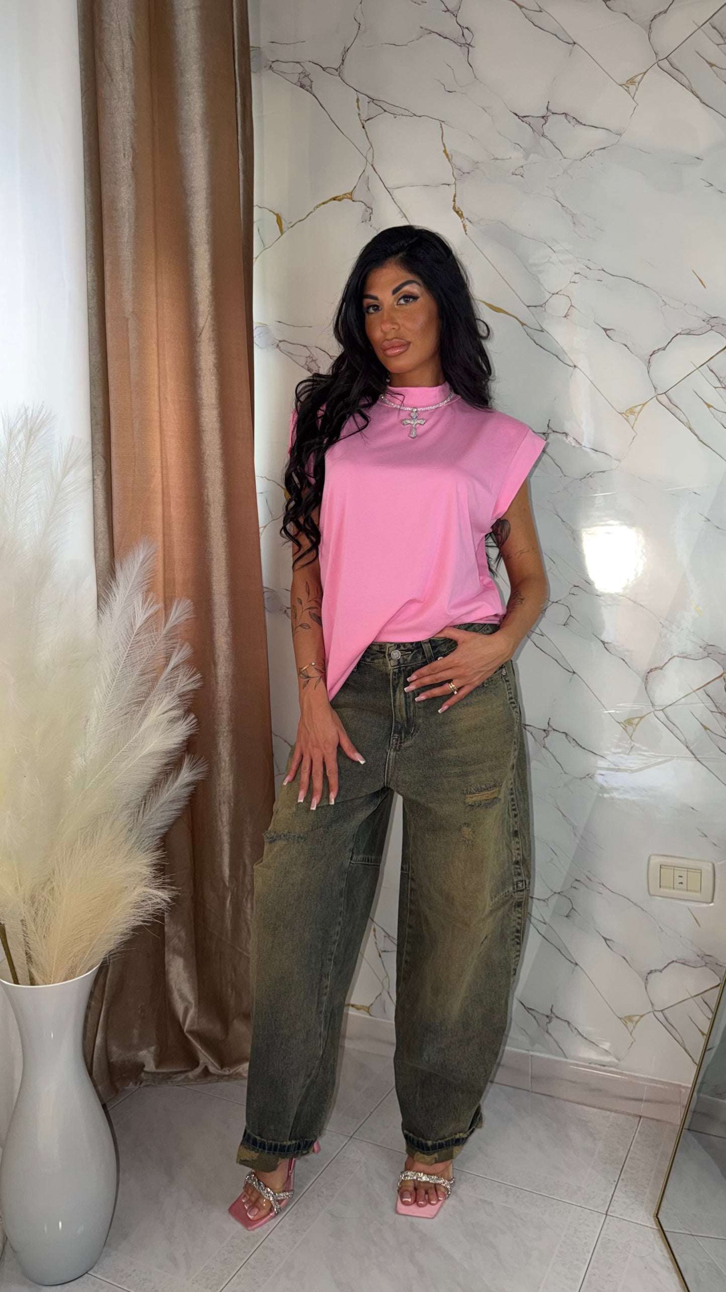 T-SHIRT AURA CON SPALLINE PINK