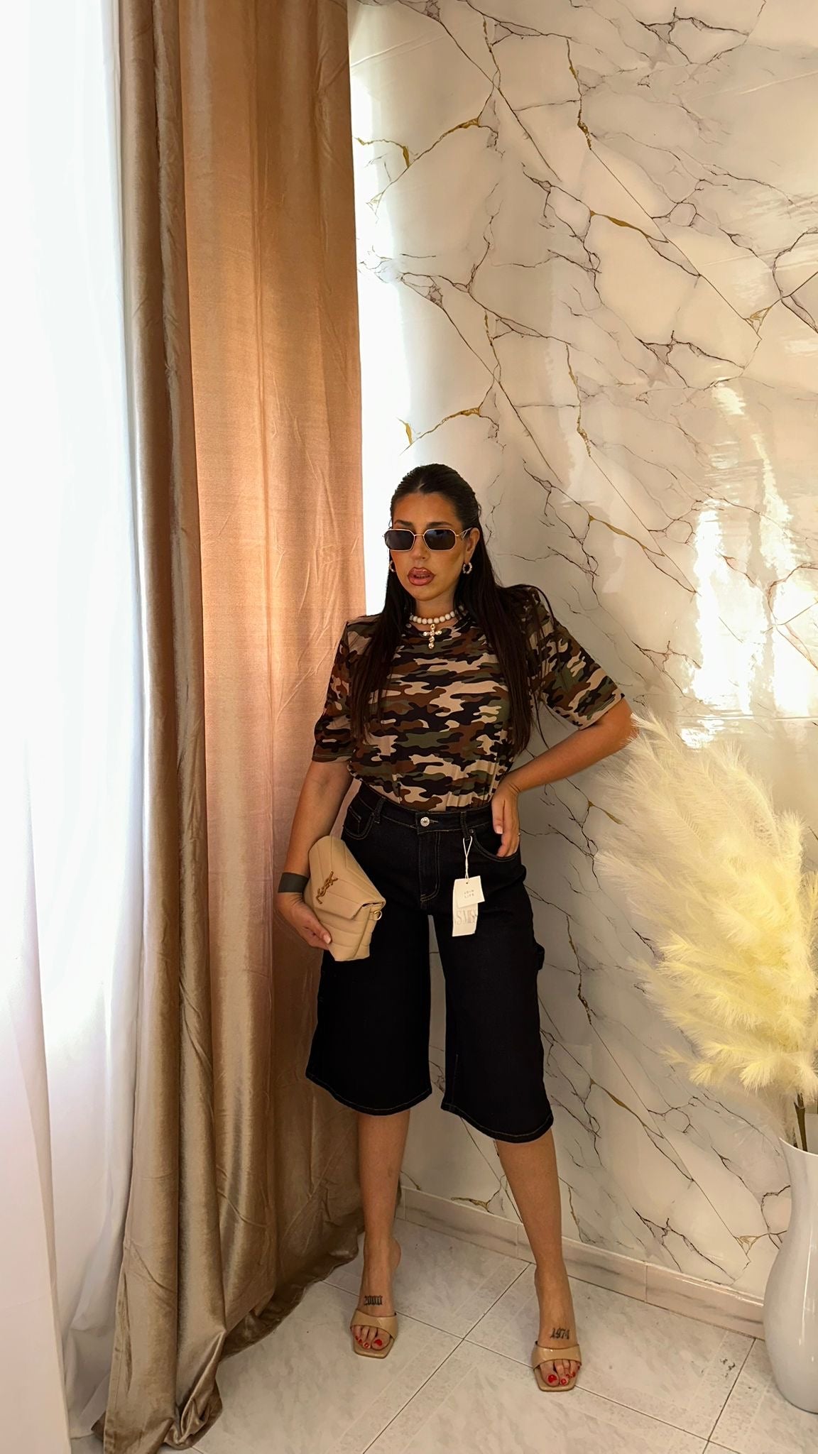 T-SHIRT MIMETICA CON SPALLINE