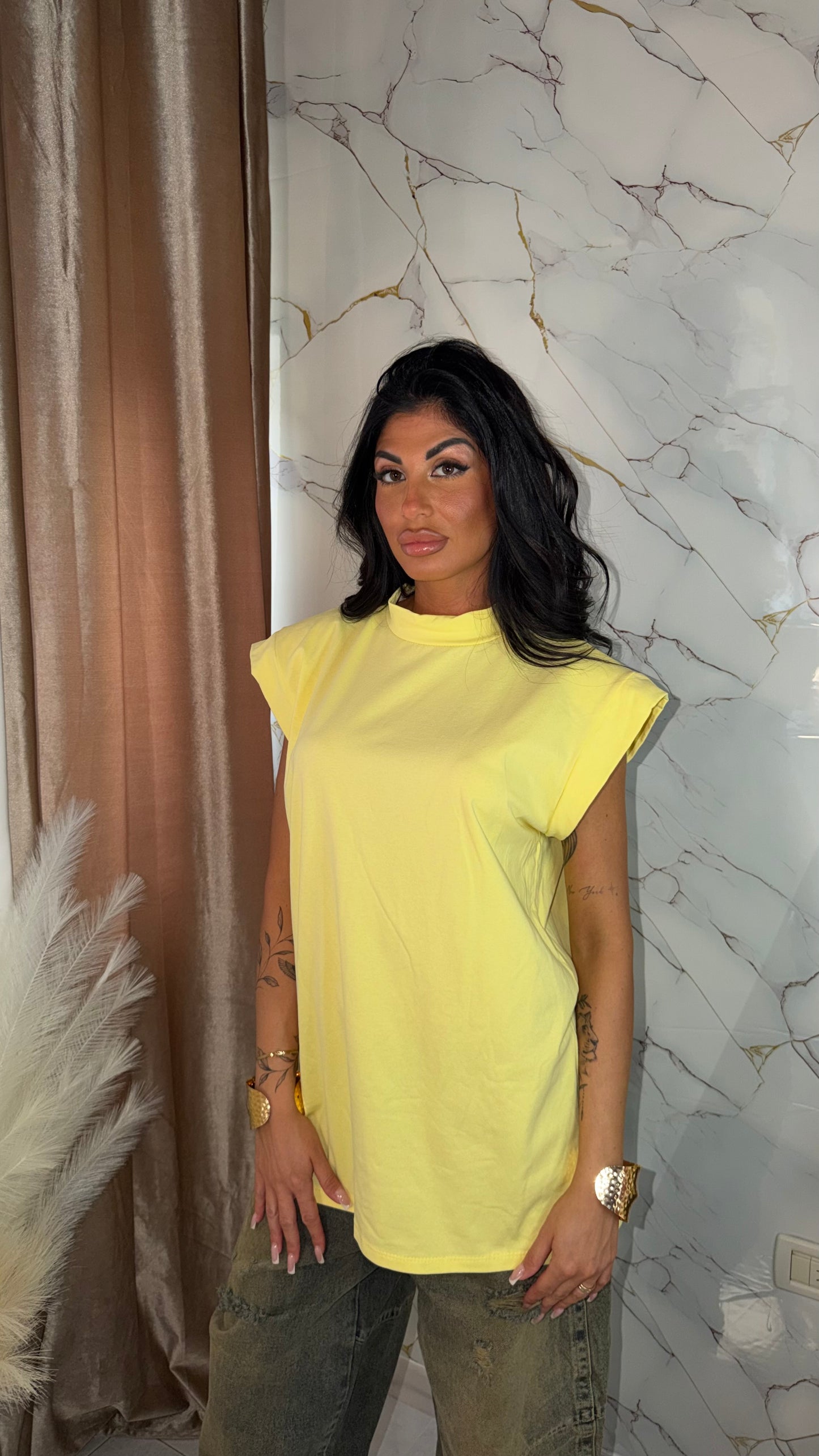 T-SHIRT AURA CON SPALLINE YELLOW